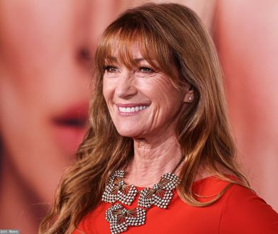 72-letnia Jane Seymour zachwyca w czerwieni. Odsłoniła nogi w zjawiskowej kreacji