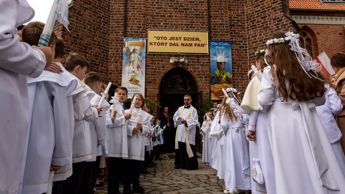 Tak Polacy postrzegają Pierwszą Komunię. Badanie CBOS