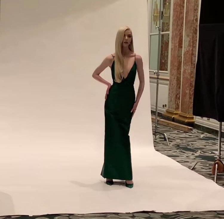 Anya Taylor-Joy w sukni Dior Haute Couture i biżuterii Tiffany & Co.