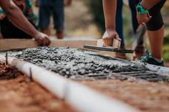 Materiały budowlane nie tanieją. Ostro w górę cement i wapno