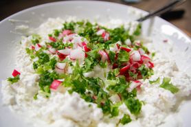 Kluczowy w diecie seniorów. Bogactwo białka, wapnia i cennych witamin