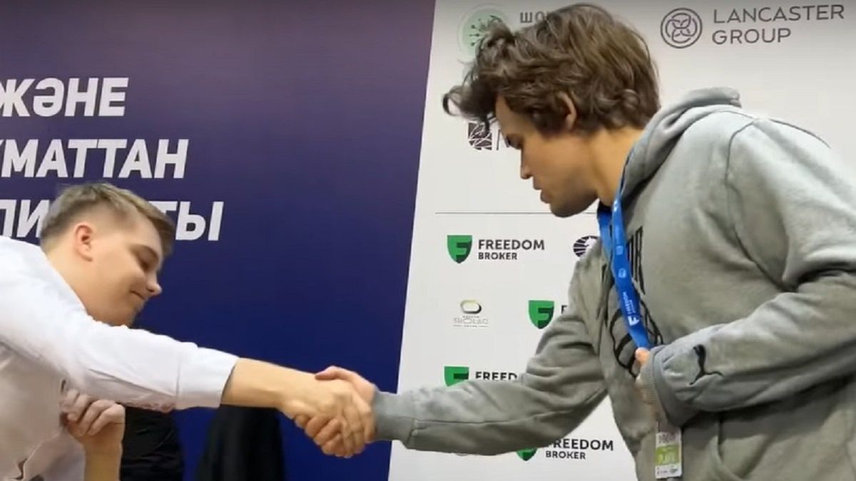 M. Carlsen wpadł na partię szachów prawie w ostatnim momencie