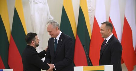 Nawrocki sceptyczny. Sąsiad Polski: Kijów w UE do 2030 r.