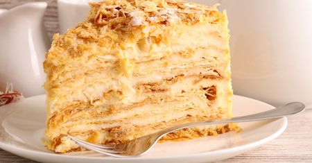 Ciasto mleczna kraina to hit. Zrobisz je z 3 składników, bez włączania piekarnika