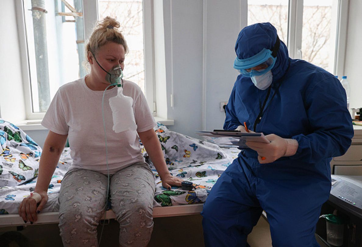 Jednym z nietypowych symptomów jest obfite pocenie się