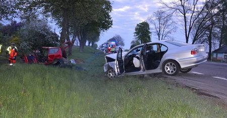 Śmiertelny wypadek w Siedliszczu. Kierowca BMW wyprzedzał, nie żyją dwie 20-latki