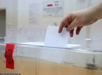 13 komisji pod lupą. O ile głosów się pomylono?