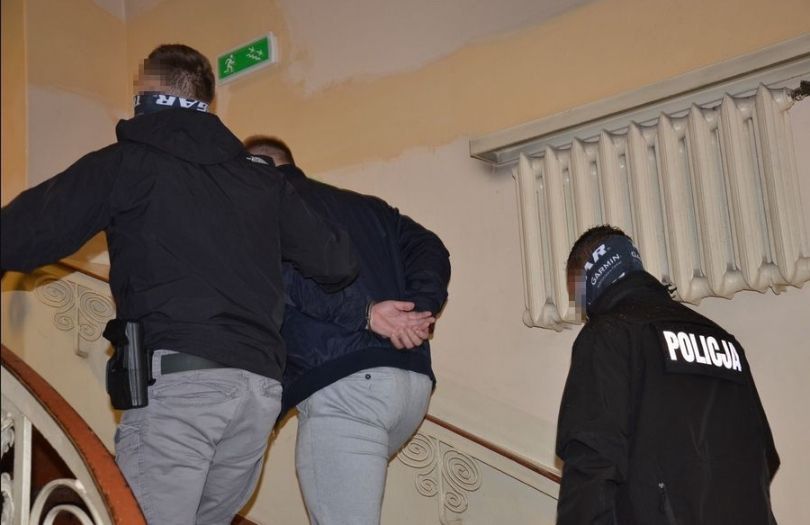 27-latek zatrzymany za składanie propozycji seksualnych 14-latce
