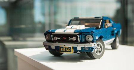 Najlepszy prezent na dzień dziecka. Mustang z Lego uczy, bawi i wygląda