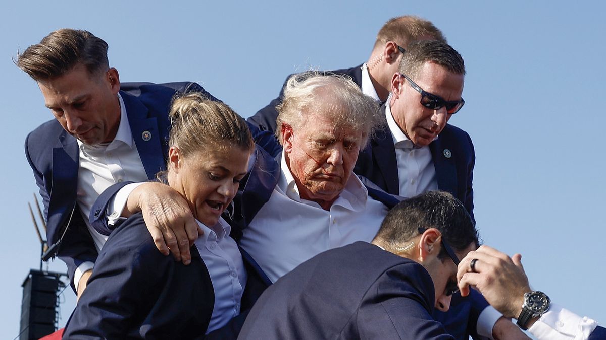 Zamach na Donalda Trumpa. Republikanin został lekko ranny po strzałach zamachowca