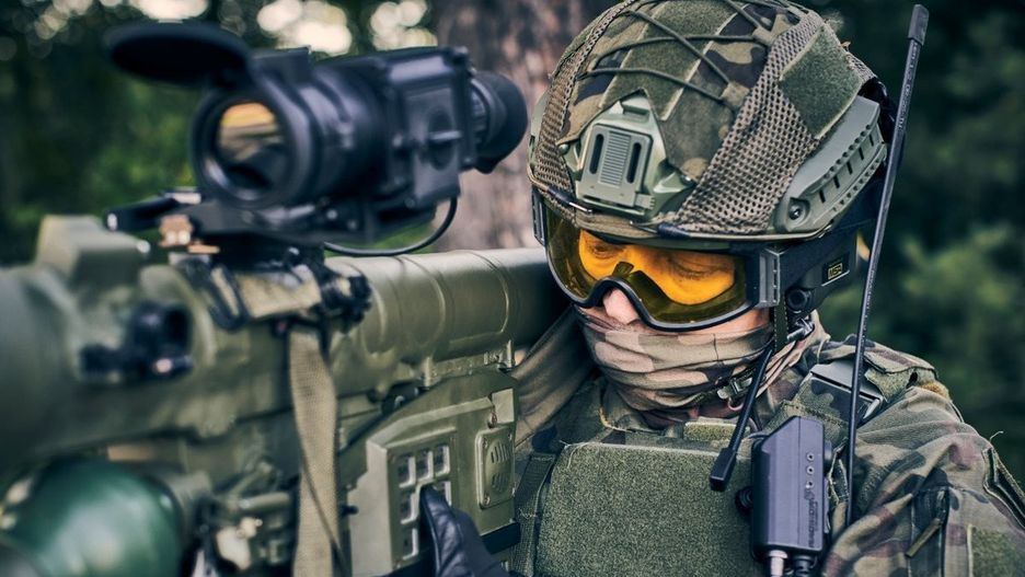 Spółka oferuje rozwiązania, które zostaną zastosowane w nowoczesnych systemach naprowadzania rakiet, a także systemów, wykrywających namierzanie laserowe