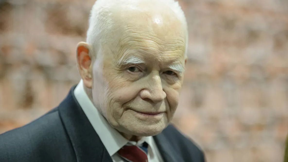 Adam Strzembosz uważa, że politycy PiS powinni iść do więzienia