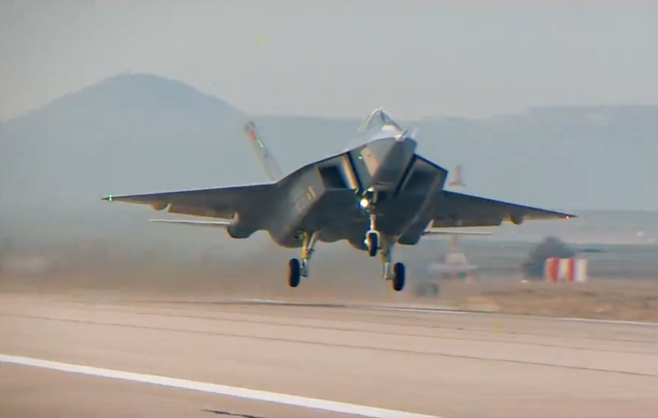 Turkish 5th-gen fighter KAAN completes maiden flight - Breaking