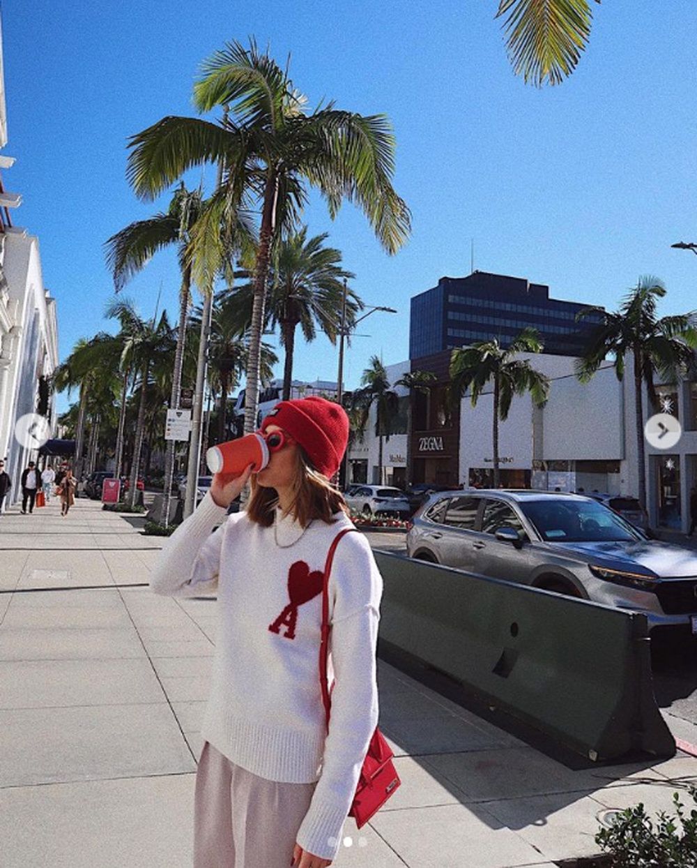 Julia Wieniawa lansuje się w Beverly Hills