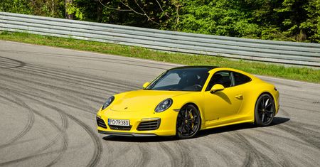 Porsche 911 Carrera 4S (2016) - zdjęcia, wnętrze