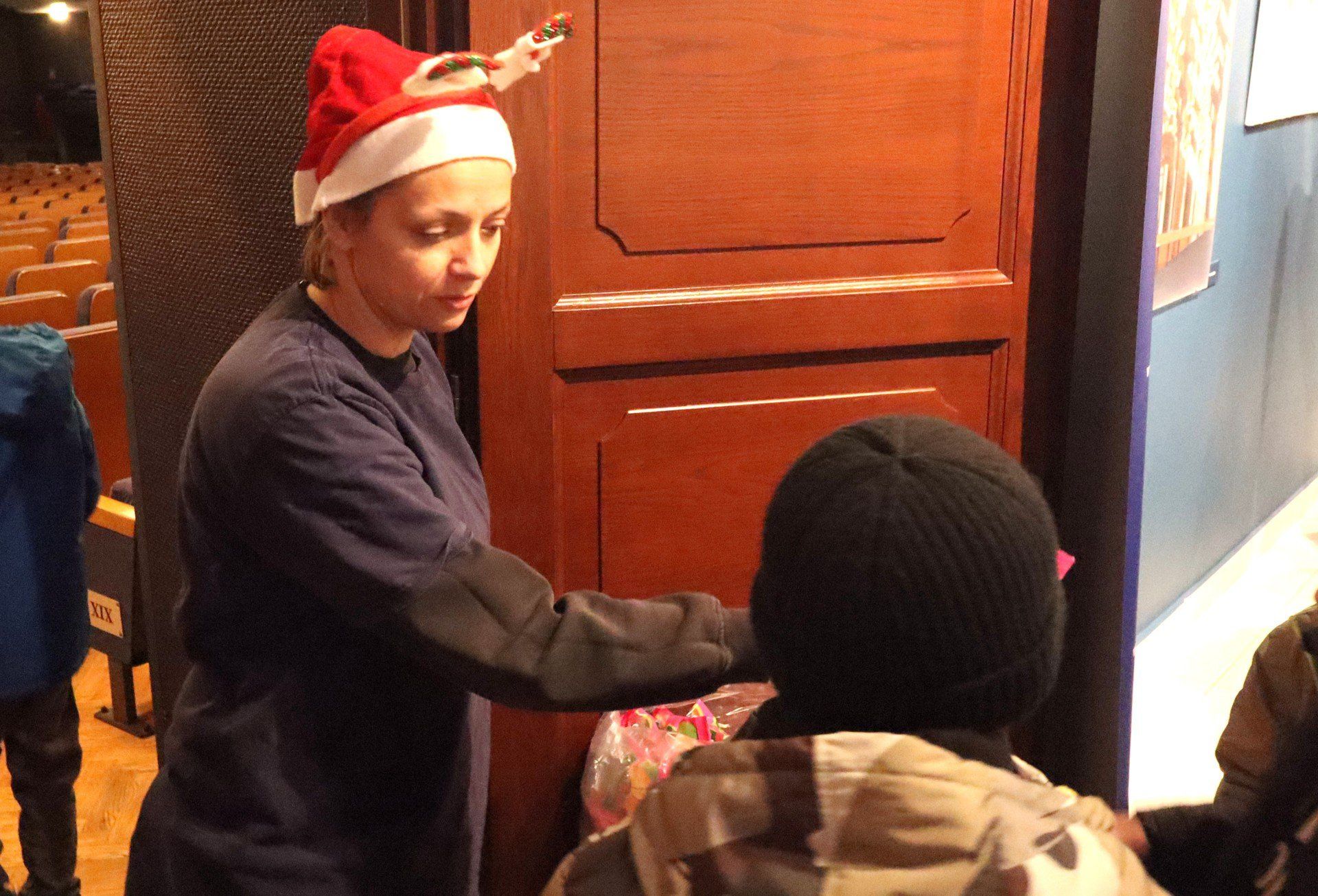 Prawie 300 dzieci ze szkół podstawowych skorzystało z akcji &#34;Mikołajki z Gazetą Krakowską&#34; w Wadowicach