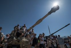 Gorąco na defiladzie. Interweniowali ratownicy