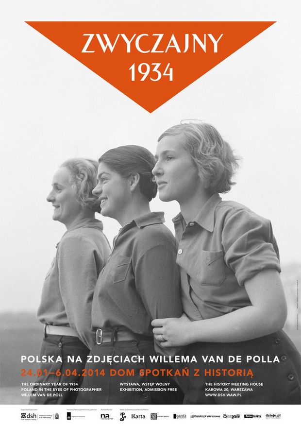 Plakat z wystawy "Zwyczajny 1934. Polska na zdjęciach Willema van de Polla. Pierwsza z prawej jest Danuta Marczak, późniejsza żona Stanisława Płonczyńskiego.
