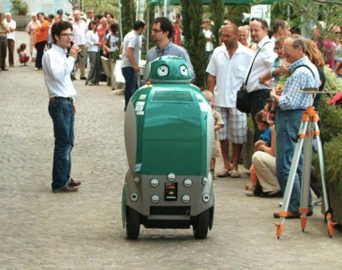 Prawdziwy Wall-E sprząta Włochy 5