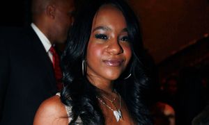 Tragiczna historia Bobbi Kristiny Brown. Co tak naprawdę się stało?