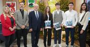 Szczecinek: Uhonorowano uczniów, studentów i sportowców
