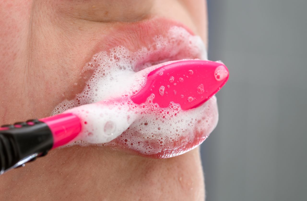 When should you not brush your teeth?