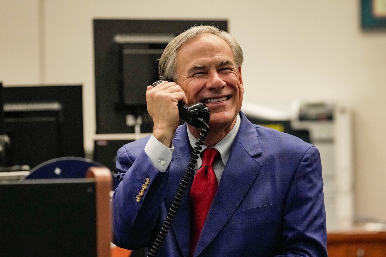 HOUSTON, TEXAS - MARCH 26: Governor Greg Abbott speaks to NASA astronaut Loral O'Hara, a Houston native currently on the International Space Station, at NASAs mission control at Johnson Space Center on Tuesday, March 26, 2024, in Houston. (Raquel Natalicchio/Houston Chronicle via Getty Images)