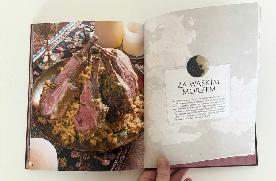 "Oficjalna księga kucharska Westeros" - recenzja książki