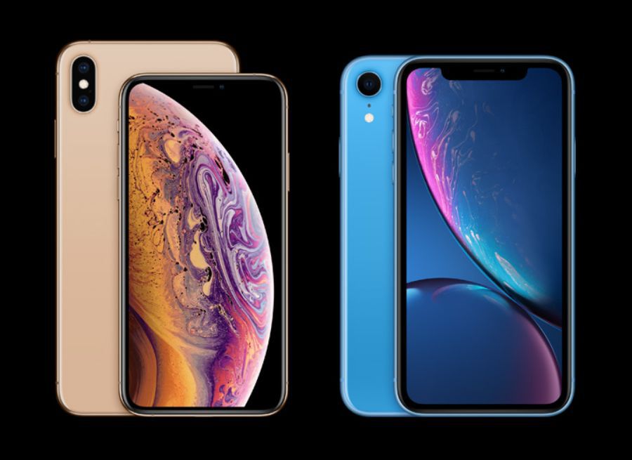 Apple iPhone Xs (z lewej) i iPhone Xr (z prawej)