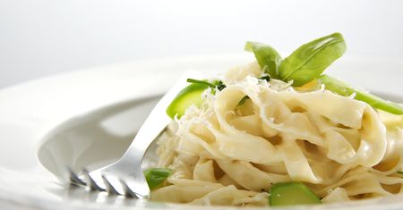 Jak przygotować wegetariańskie spaghetti carbonara?