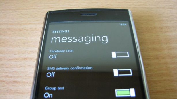 Testujemy Windows Phone 7.5 Mango cz.3 – FB Chat, wiadomości i Internet Explorer