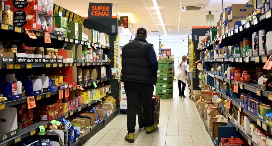 Zakupy znów w każdą niedzielę? Polacy są podzieleni