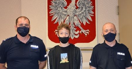 14-latek zobaczył rannego mężczyznę leżącego w zaroślach. Został bohaterem