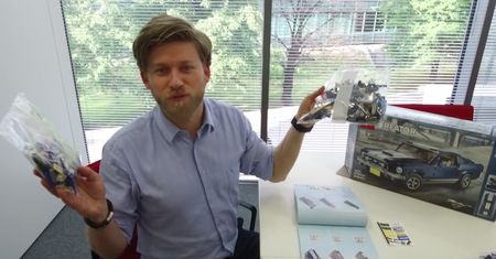 Otwieramy zestaw Lego Creator z Fordem Mustangiem. Ma ponad 1400 elementów!