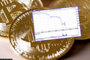 Problemy Bitcoina. Największa kryptowaluta świata nurkuje głęboko