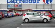 Koniec z tankowaniem na Carrefourze. Sieć chce sprzedać stacje paliw