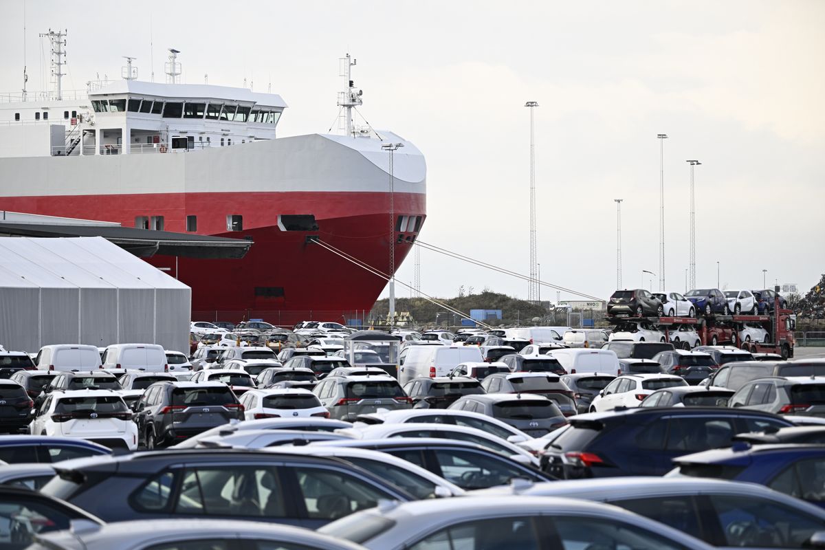  Ogłoszono blokadę portów w Malmoe, Sodertaelje pod Sztokholmem, Goeteborgu oraz w Trelleborgu.