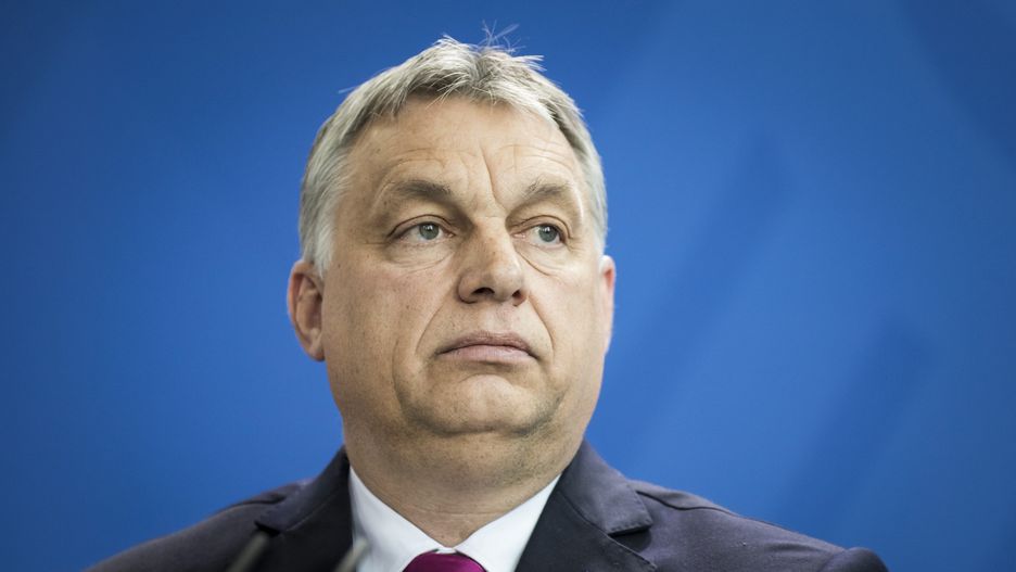 German Chancellor Angela Merkel Meets Viktor Orban
BERLIN, GERMANY - JULY 05: Viktor Orban, Prime Minister of Hungary, is pictured during a press conference with German Chancellor Angela Merkel (not pictured) on July 05, 2018 in Berlin, Germany. They get together to speak about the asylum policy of their countries and the European Union. (Photo by Florian Gaertner/Photothek via Getty Images)
Florian Gaertner
sieht nach rechts, looks to the right, portraet, querformat, qf, ernst, seriously, ernste, neutraler hintergrund, neutral background, textfreiraum, textfreier raum, text freier raum, copyspace, text blank, politik, politiker