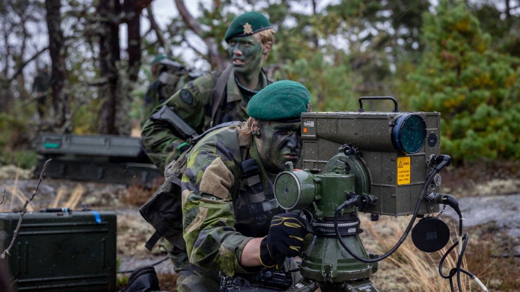 Training Drill Of Stockholm Amphibious Regiment And Forces From The US Marine Corps
STORA SKOGSSKAR, SWEDEN - SEPTEMBER 13:  The Swedish Amphibious Regiment practices with Laser illuminators on September 13, 2022 in Stora Skogsskar, Sweden. As part of Archipelago Endeavour military drill, the Swedish army and US marines join in this training for the fourth time. (Photo by Jonas Gratzer/Getty Images)
Jonas Gratzer