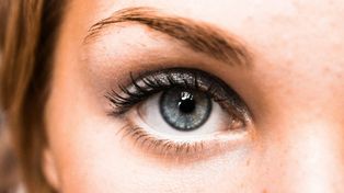 Udar oka może zabrać wzrok w kilka minut! Coraz więcej przypadków. Te objawy pojawiają się nagle