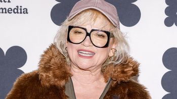 Figlarna Katarzyna Figura na imprezie. Siatkowanym strojem skradła show