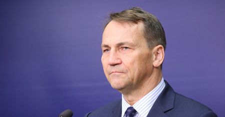 Co z przejściami granicznymi z Białorusią? Sikorski stawia warunek
