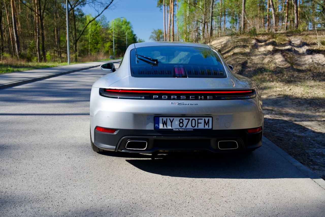 Porsche 911 Carrera