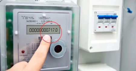 Widzisz to na liczniku? Szybko dzwoń do elektrowni