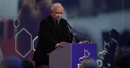 PiS nie chce ujawnić umów z Polsatem. I nic mu za to nie grozi