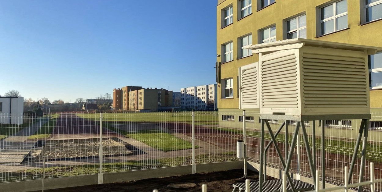 Pułtusk: Szkolna stacja meteo już działa! Uczniowie sami mierzą pogodę