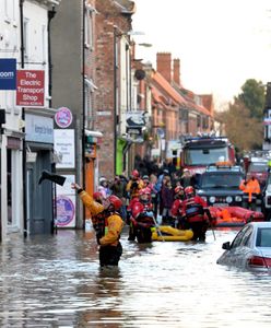 Ponad 300 alarmów na Wyspach. Poziom wody najwyższy od 24 lat