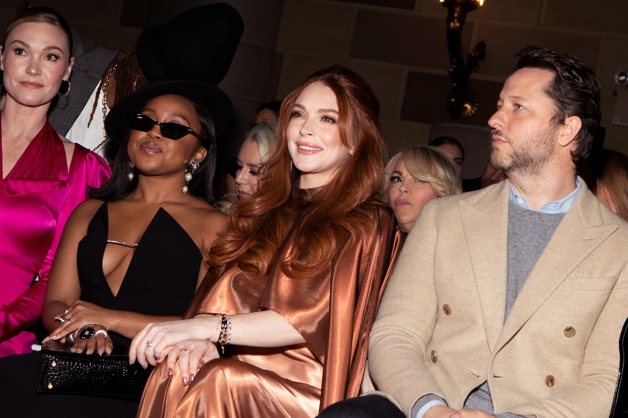 Lindsay Lohan w pierwszym rzędzie podczas pokazu Christiana Siriano na tygodniu mody w Nowym Jorku