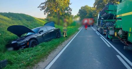Wypadek w Sikorzu. Motocyklista i pasażer w szpitalu