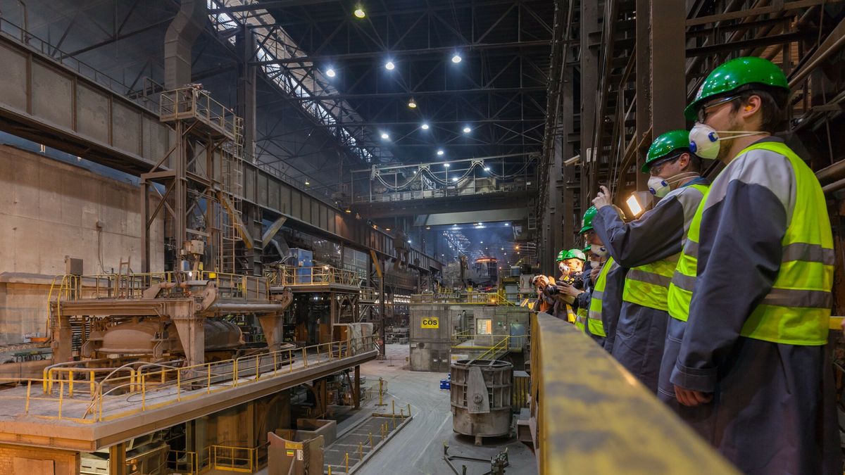 Warszawa ArZi
fot: Arkadiusz Ziolek/ East News. Warszawa. 13.05.2017. Dzien otwarty w hucie ArcelorMittal Warszawa    n/z Produkcja stali w hucie ArcelorMittal Warszawa.
ARKADIUSZ ZIOLEK